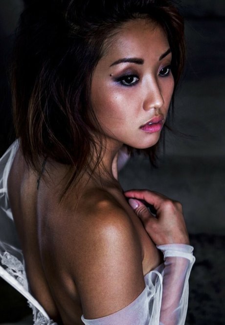 Brenda Song hd star image