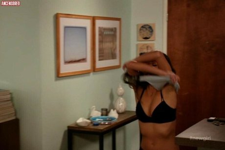 Brenda Song xxx actress photo