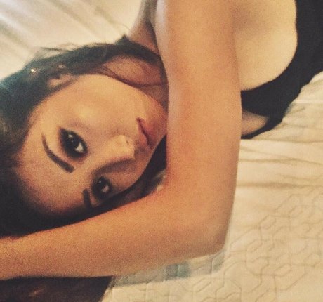 Brenda Song xxx star pics