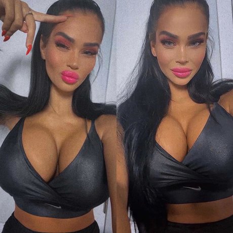 Adriane Linn nude pornstar gallery