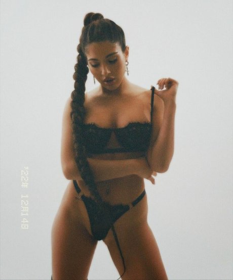 lopasssssss pornographic model photo