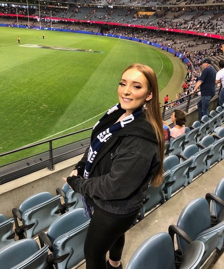 Dannielle Ashurst star exclusive gallery