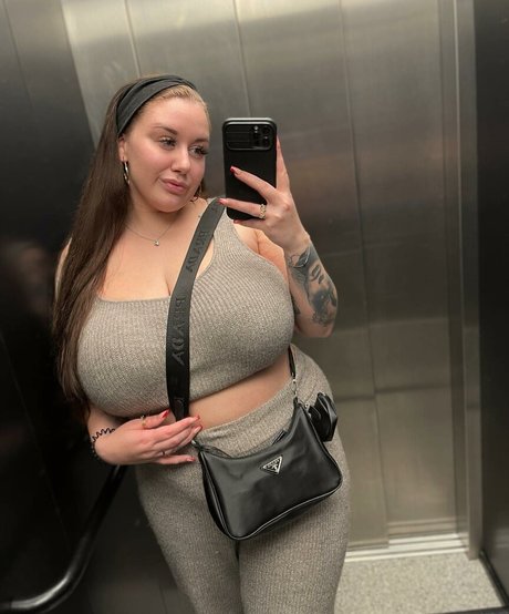 Geheimnis xx erotic actress gallery