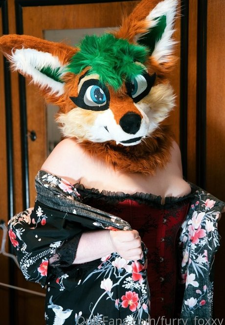 furry foxxy naked star image