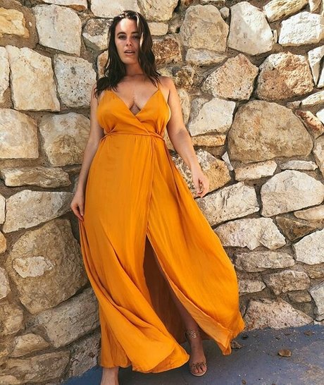 bathroom fuck onlyfans nudes pictures