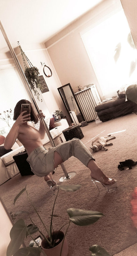 blonde natural onlyfans nudes pics