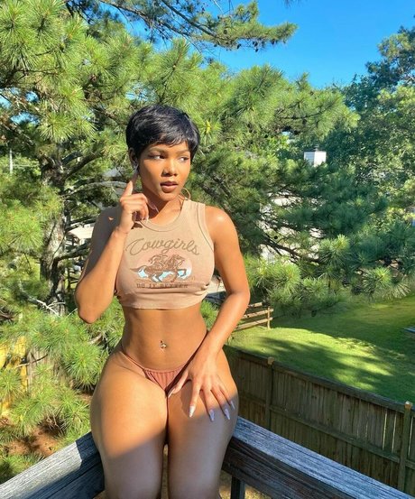 Nia no long pornstar pretty pictures