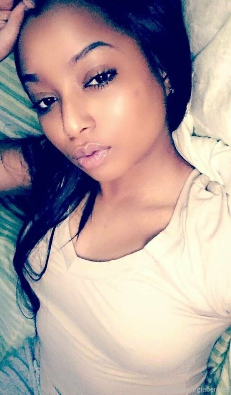 giaonlyfans free actress pics