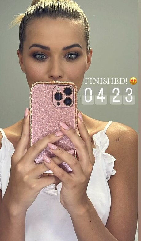 Sandra Kubicka pretty model photos