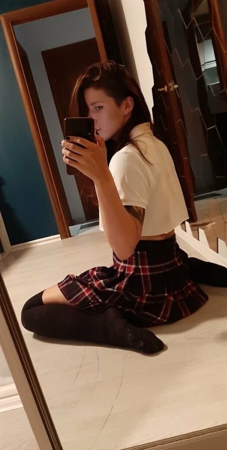 dannydeny pretty actress pic