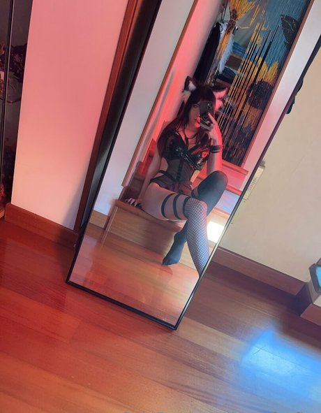 Eveyfoxfire porn model photo