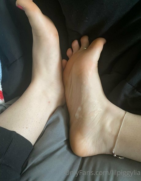 lilpiggylia adult model images