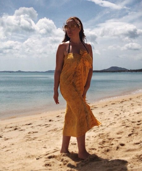 Serena Roberti model top img