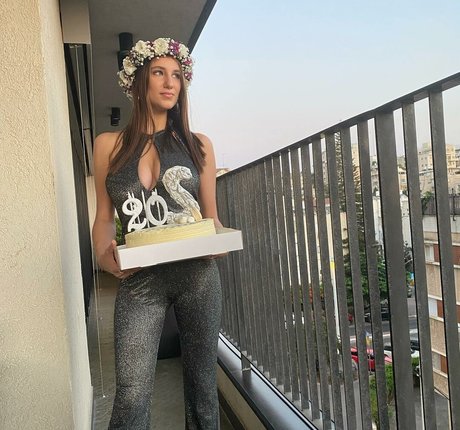 Shira Shabat pornstar perfect pic