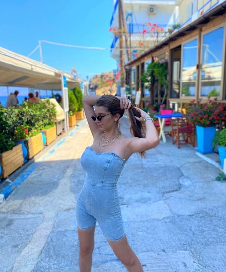 Shira Shabat adult actress pic