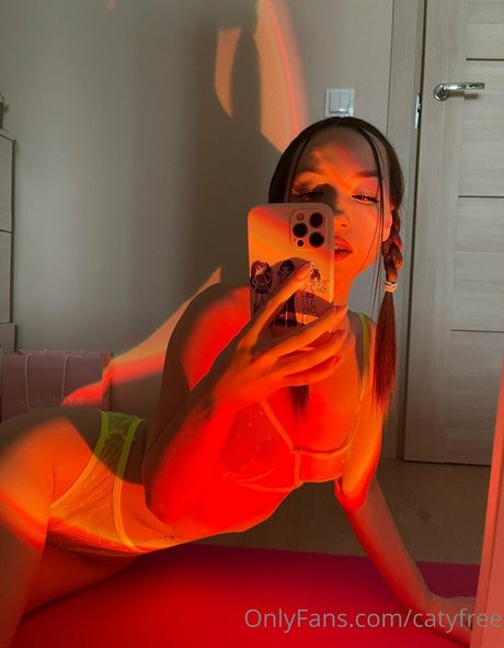 catyfree pornographic star picture