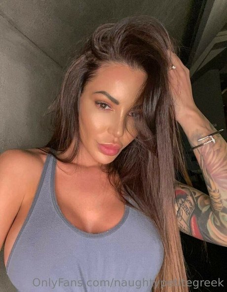 naughtypetitegreek naked pornstar picture