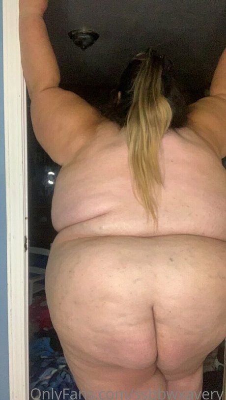 imlivbby model art galleries