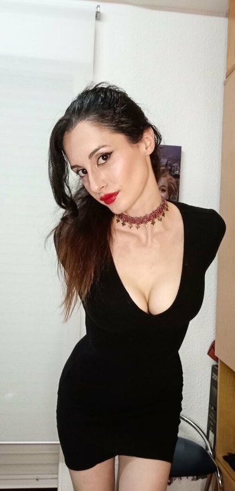 maddiesohot sexy actress pics