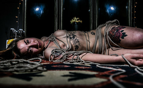 funsizedbr0wneyes sex star image