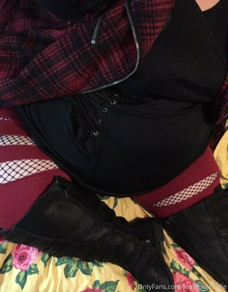 leahloolabelle adult actress image