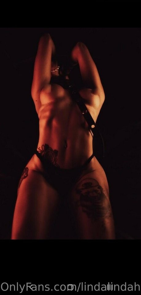 tall busty onlyfans erotic photos