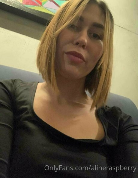 alineraspberry model hd pic