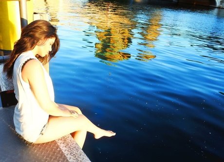 Mariedominique_ high quality actress gallery