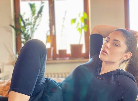 Mariedominique_ model naked picture