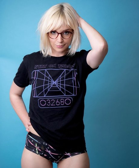 Emma Fyffe star hd images