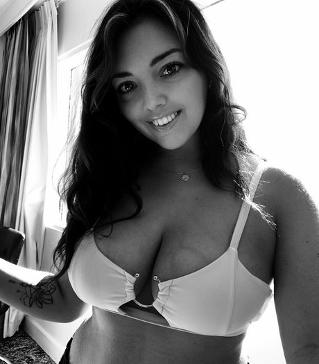 Vanessa Ray perfect pornstar picture