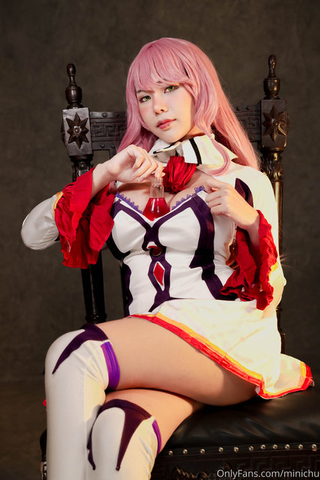 blonde deepthroat onlyfans sexy naked pictures