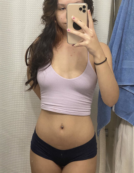 brown eyes kitty onlyfans xxx picture