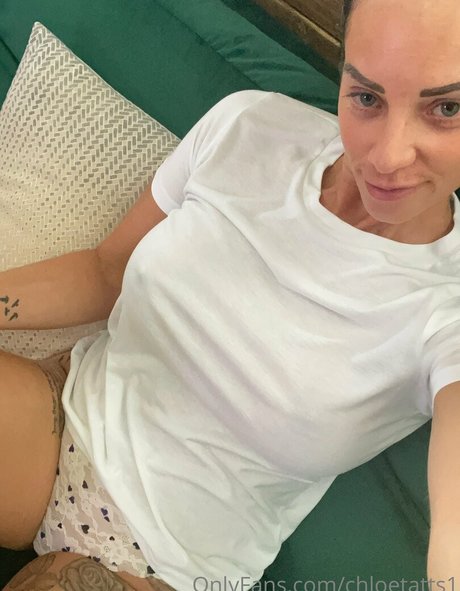 chloetatts1 nude model pictures