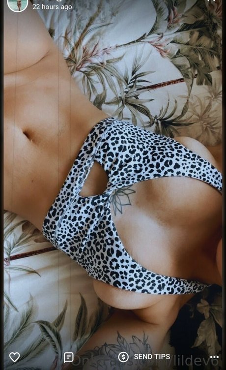 lildev6 beautiful model picture