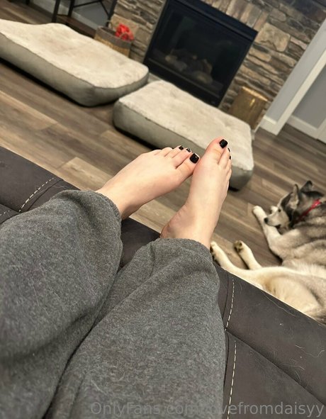 lovefromdaisyy hot model gallery