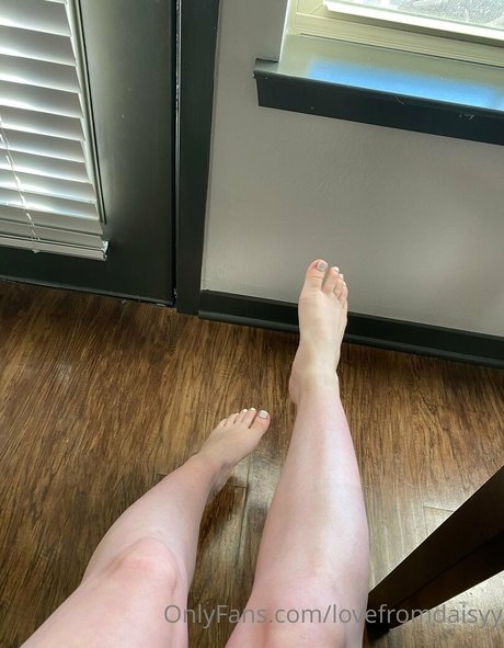 lovefromdaisyy free model gallery