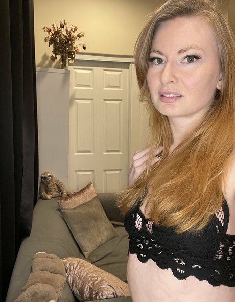 cathyreisenwitz high quality actress pics