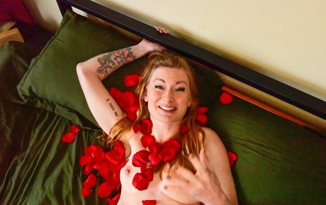 tallgirl onlyfans sexy naked pictures