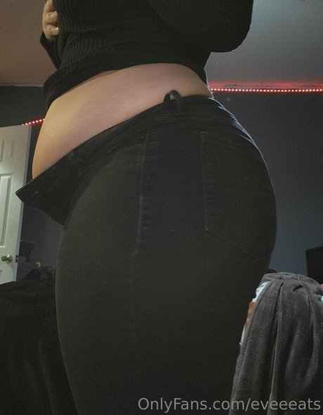 eveeeats beautiful model images