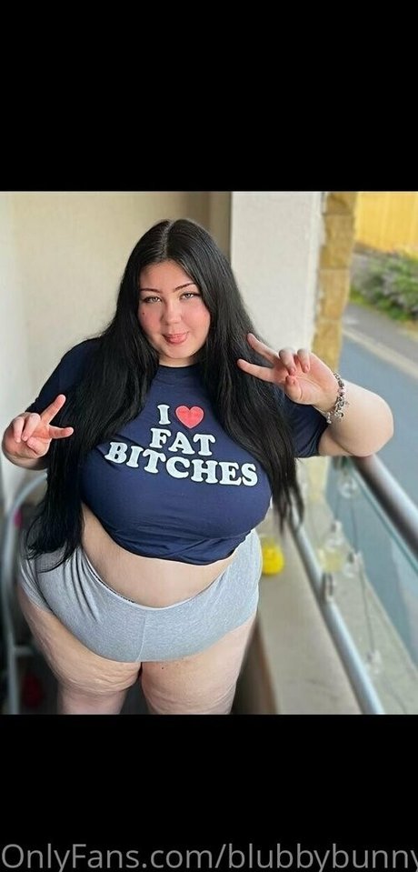 blubbybunny2 nudes model pic