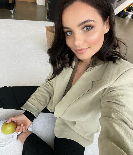 Ruxandra Porojnicu nice model gallery