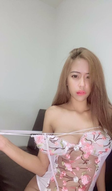 honeyfah naked pornstar photo