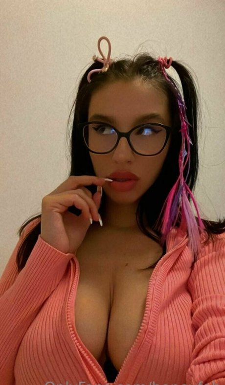 honeyfah model pornographic archive