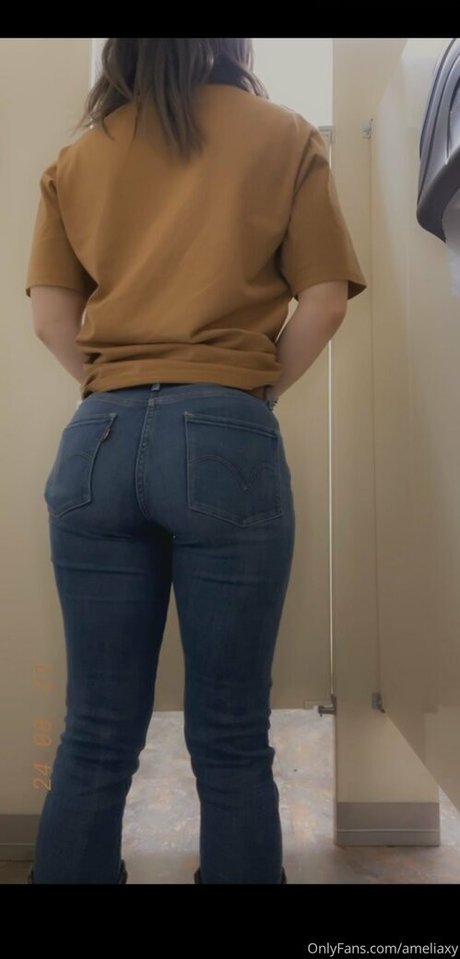 ameliaxy model beautiful pics