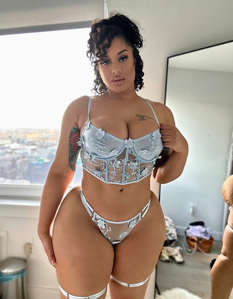 asian petite onlyfans erotic photo