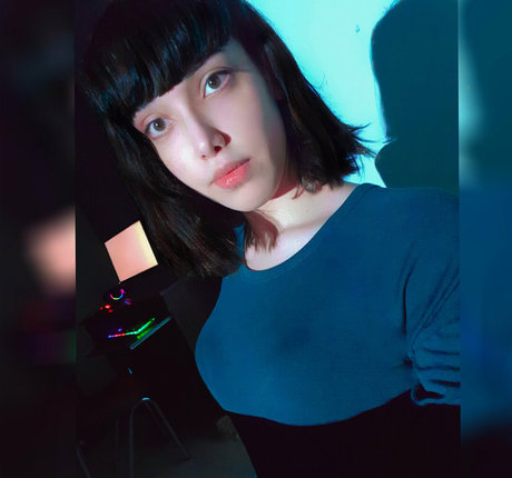 oyku pembe sexy pornstar pics