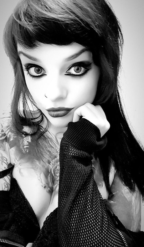 pixxigrrl model hd gallery