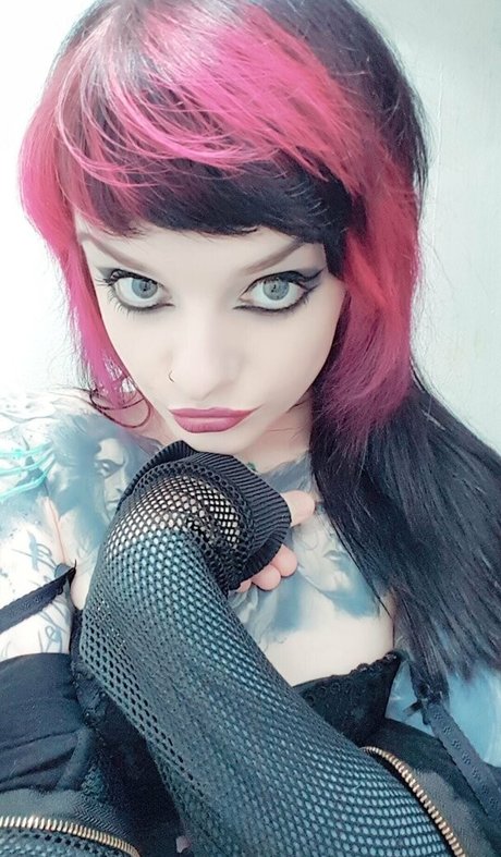 pixxigrrl Profile Pic