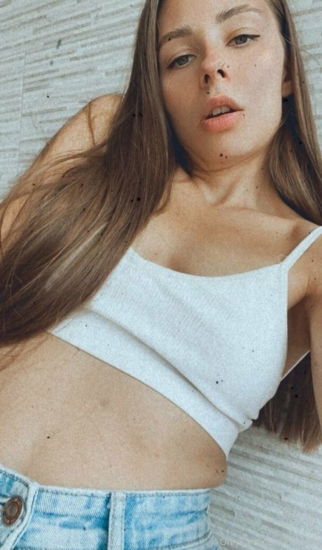 Nina Liin sexy model gallery